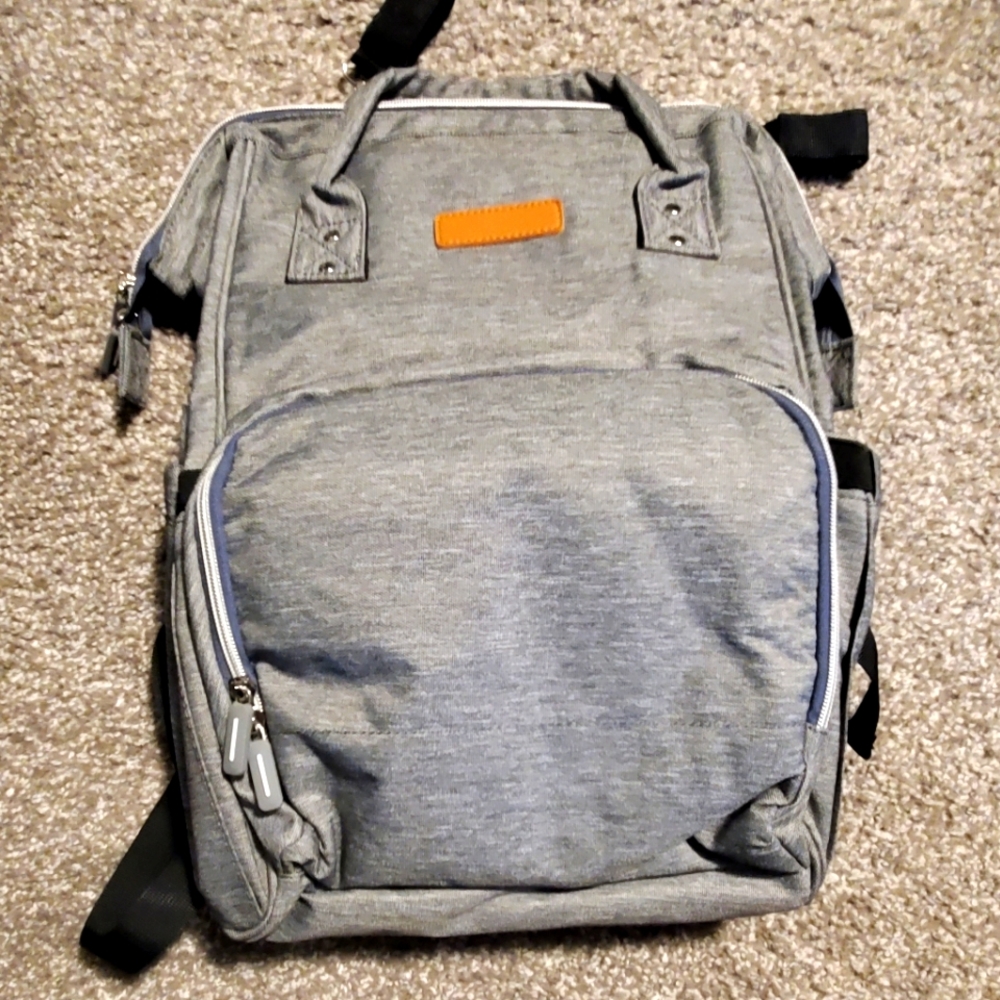 COPY - COPY - 2/$30  👶🏻 BNWOT Grey baby bag!